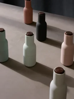 2 molinillos de especias Bottle, Ash-carbon (tapa de nogal)