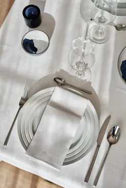 4 Servilletas Metric 47x47 cm, blanco