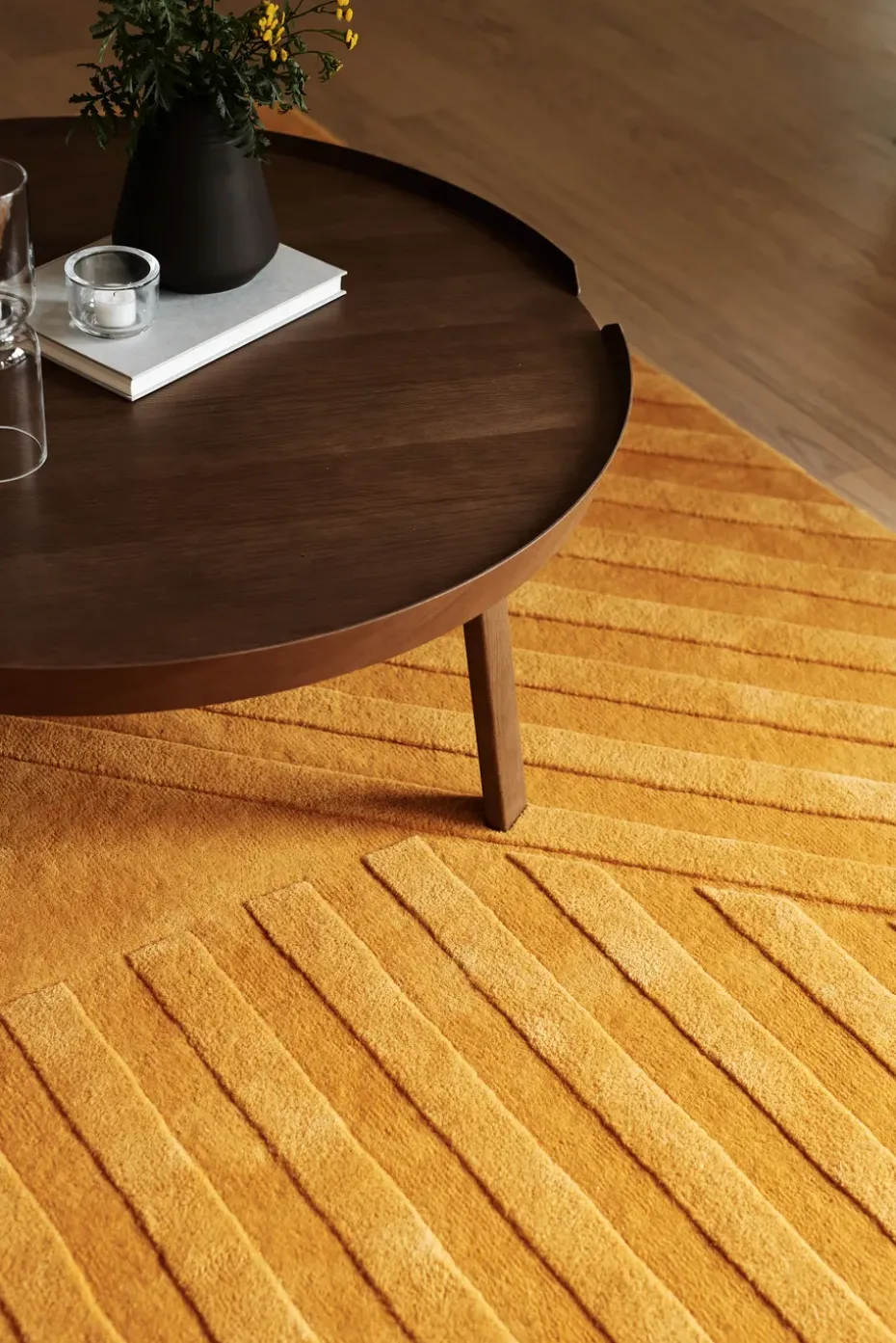 Alfombra de lana Levels stripes amarillo, 200x300 cm