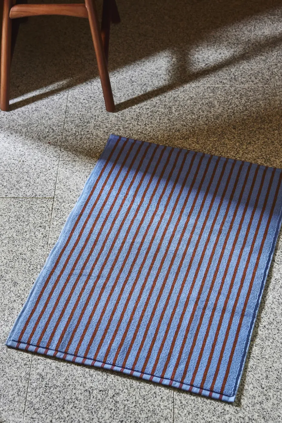 Alfombrilla de baño Drift 50x70cm, Azul-rojo