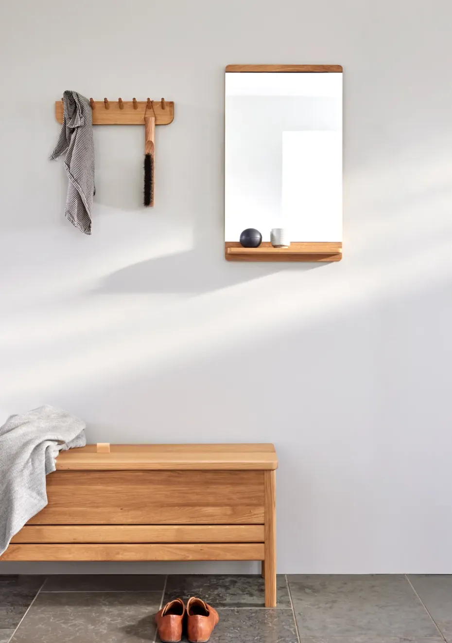 Banco con almacenamiento A Line 111 cm, Roble