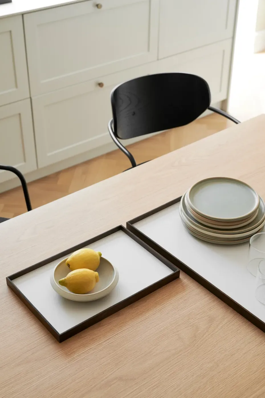 Bandeja Frame medium 23x34 cm, Roble ahumado-beige