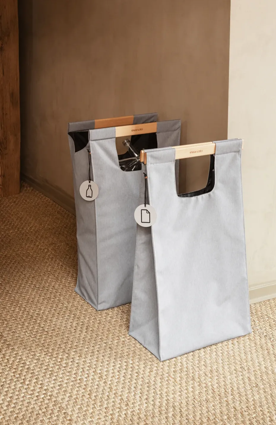 Bolsa de reciclaje Eva Solo 28 l, gris