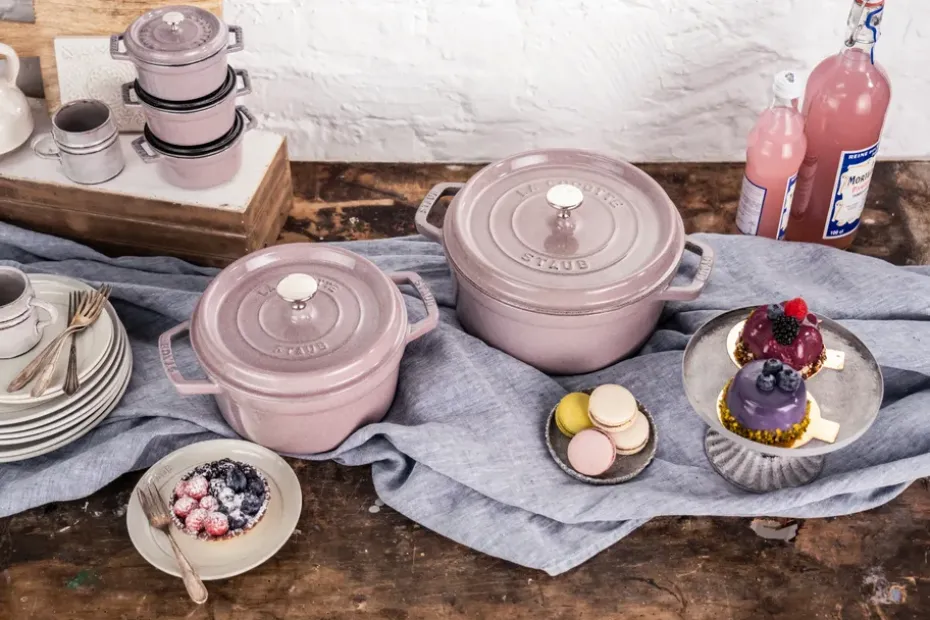 Cacerola de hierro fundido Staub La Cocotte redonda 3,8 L, Cherry Blossom