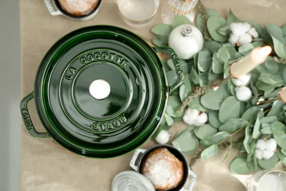 Cacerola de hierro fundido Staub La Cocotte redonda 2,6 L, Verde albahaca