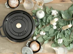 Cacerola de hierro fundido Staub La Cocotte redonda 2.2 L, Negro