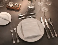 Cubertería Radford brillante, 84 piezas