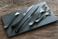 Cucharilla de té Contour, negro