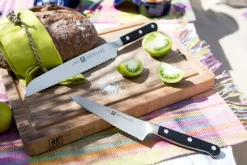Cuchillo de chef dentado Zwilling Pro 14 cm, Negro-acero inoxidable