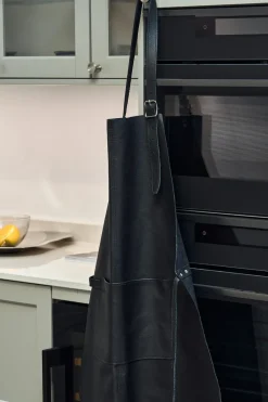 Delantal de cuero Nordwik, Negro