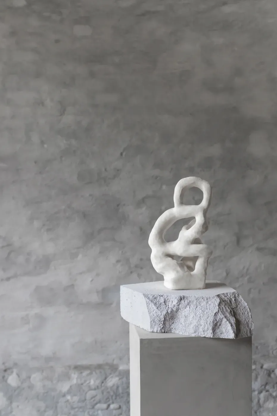 Escultura Art Piece, Off-white