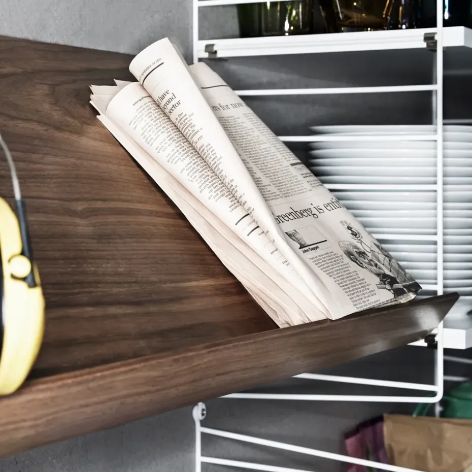 Estante para revistero String madera, Chapa de fresno, 78x30 cm