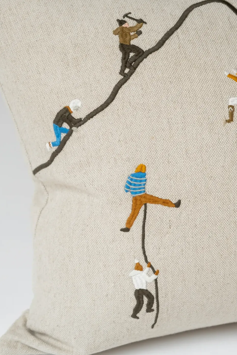Funda de cojín Mountain climbers 48x48 cm, Natural