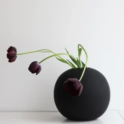 Jarrón Ball negro, 20 cm