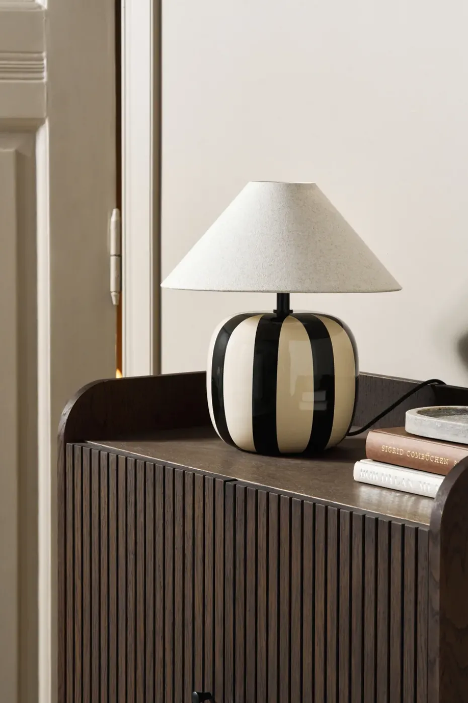 Lámpara de mesa Alvar 31 cm, Negro