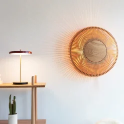 Lámpara de mesa Asteria Move, Ruby red
