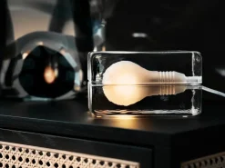 Lámpara de mesa Block Lamp, cable blanco