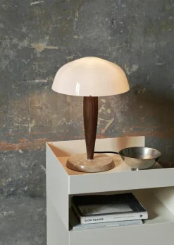 Lámpara de mesa Herman SHY3, nogal y mármol crema, cable textil