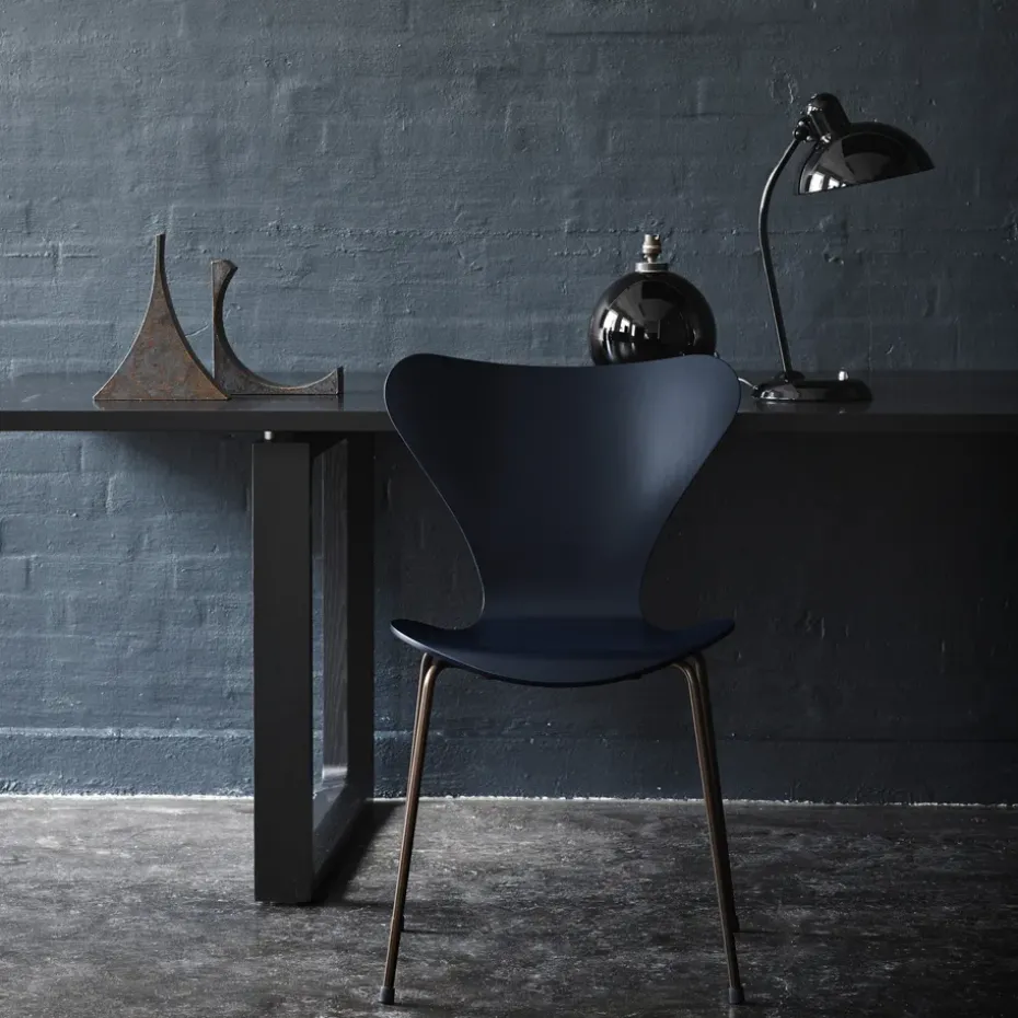 Lámpara de mesa Kaiser Idell 6556-T, Black