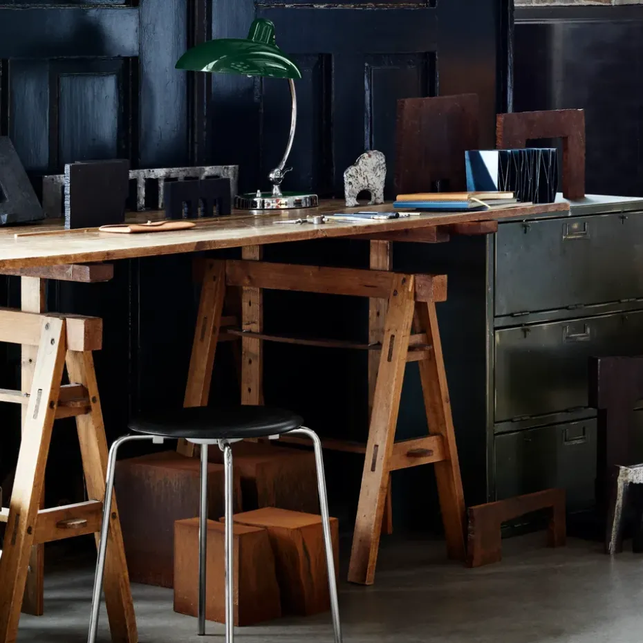 Lámpara de mesa Kaiser Idell 6631-T Luxus, Dark green