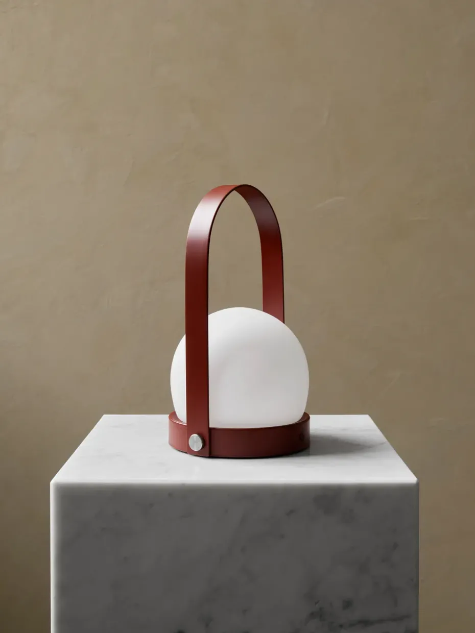 Lámpara de mesa portátil Carrie, Burned red