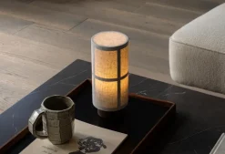 Lámpara de mesa portátil Hashira, Raw