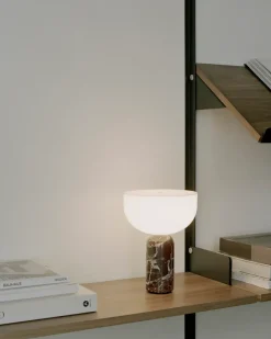 Lámpara de mesa portátil Kizu, Rosso Levanto