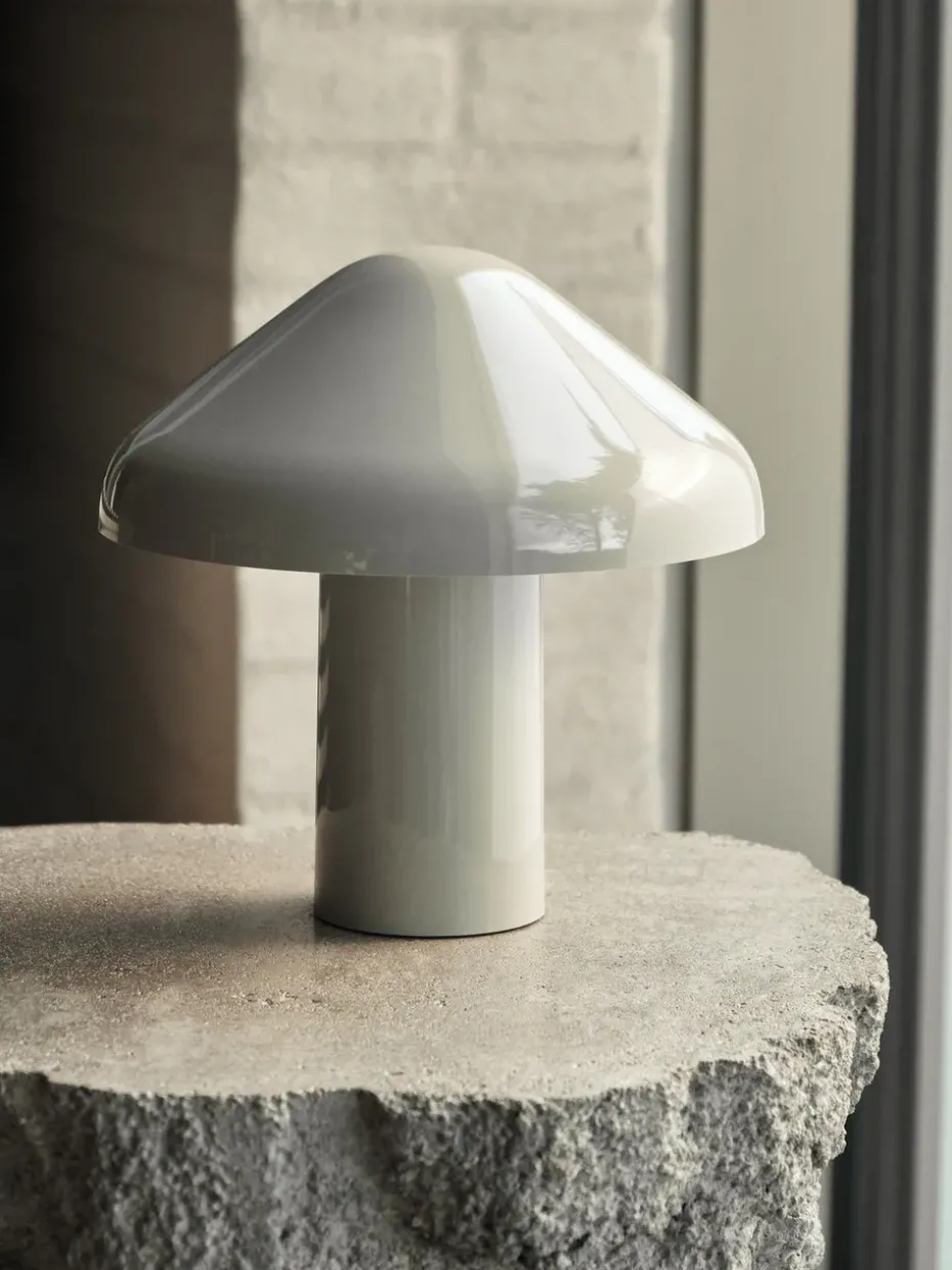 Lámpara de mesa portátil Pao, Cream white