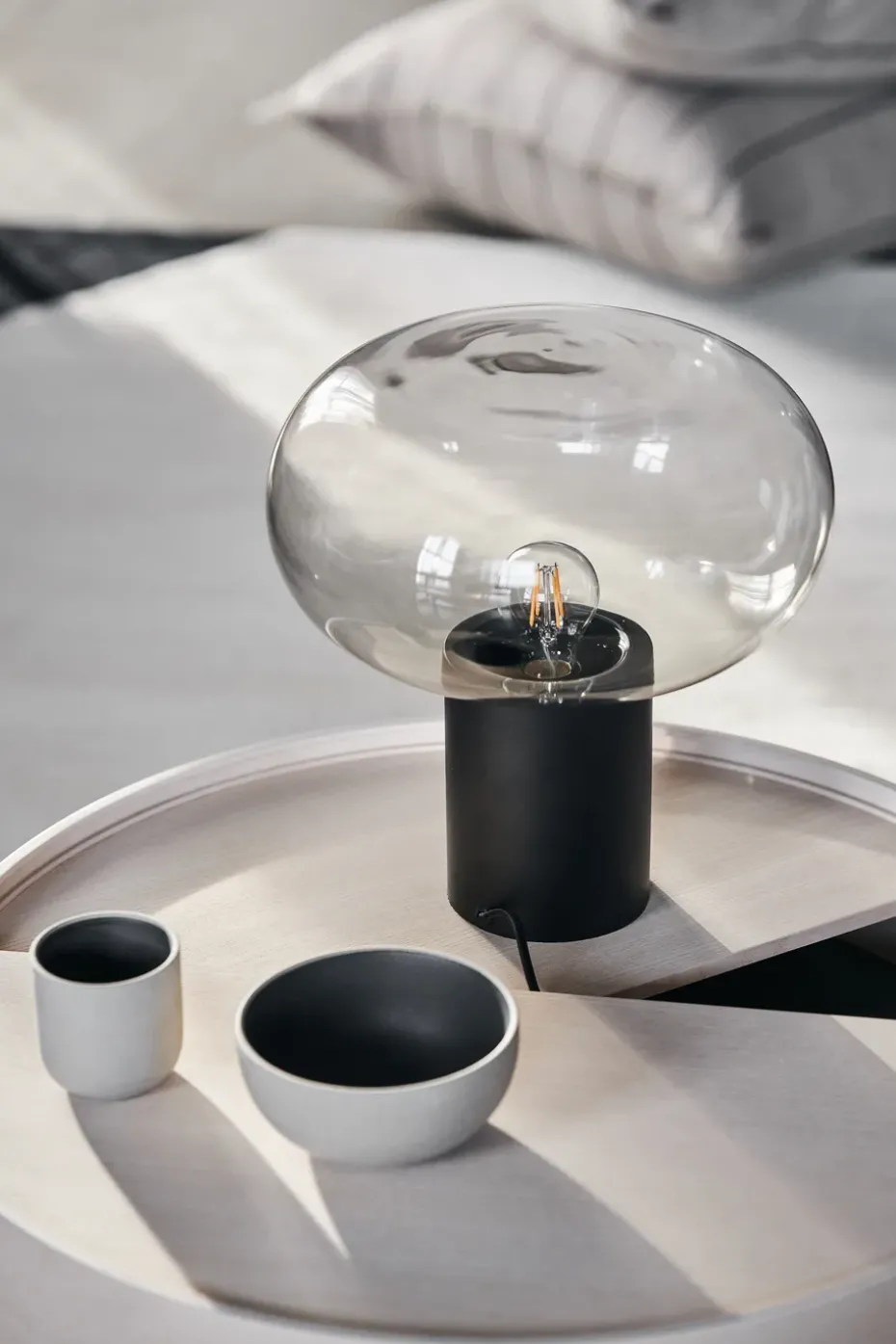 Lámpara de mesa Rising 35,5 cm, negro