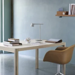 Lámpara de mesa Tip, gris