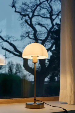 Lámpara de mesa Vienda, latón-blanco