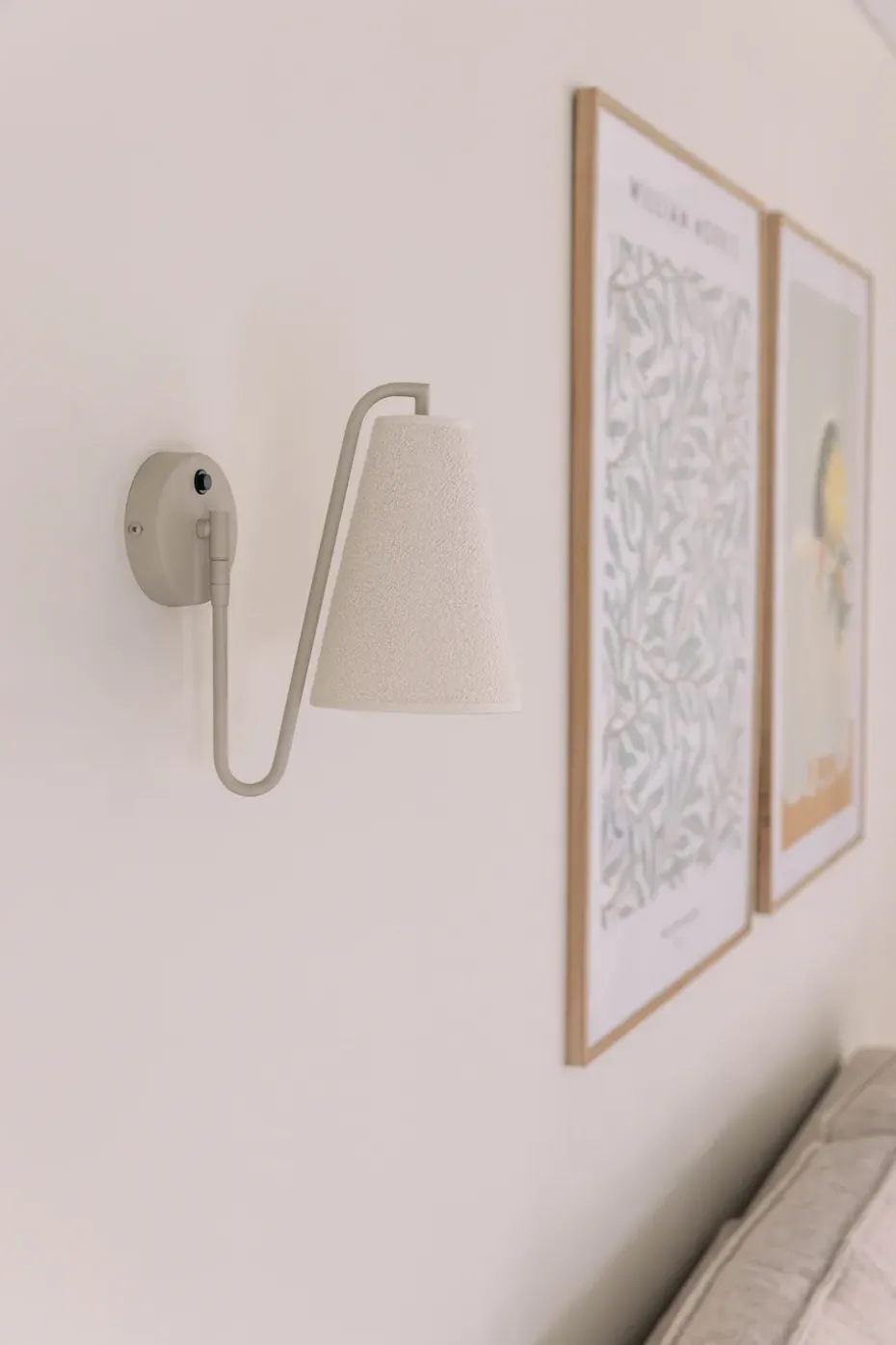 Lámpara de pared Lou, Bouclé blanco-beige