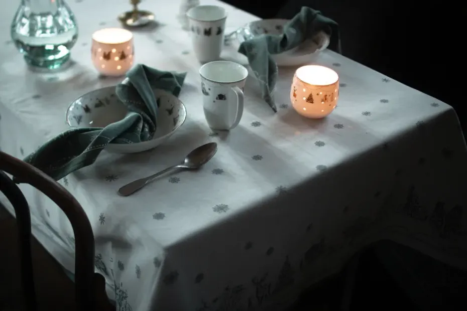 Mantel Julemorgen, Blanco-verde, 140x300 cm
