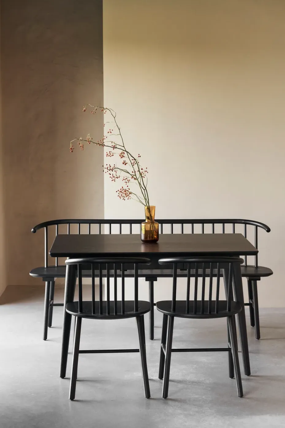 Mesa de comedor VIOR 90x120 cm, Roble lacado en negro