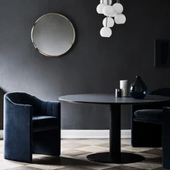 Mesa In Between SK12, Roble lacado negro, base de metal negro mate