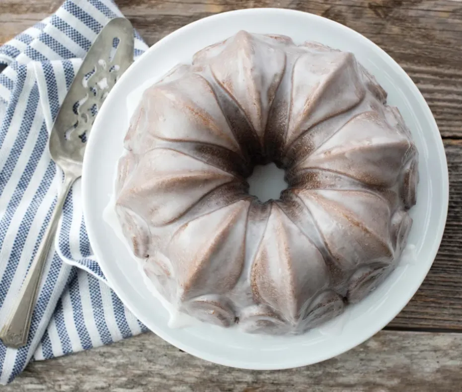 Molde de horno Nordic Ware Fleur De Lis Bundt, 2,4 L