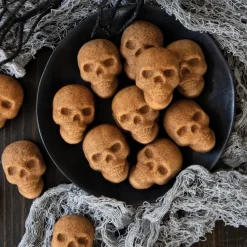 Molde Nordic Ware Skull Bites, Bronce