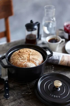 Olla de hierro fundido Staub redonda 3,8 l, negro