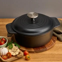 Olla de hierro fundido Victoria, previamente curada, 1,9 L