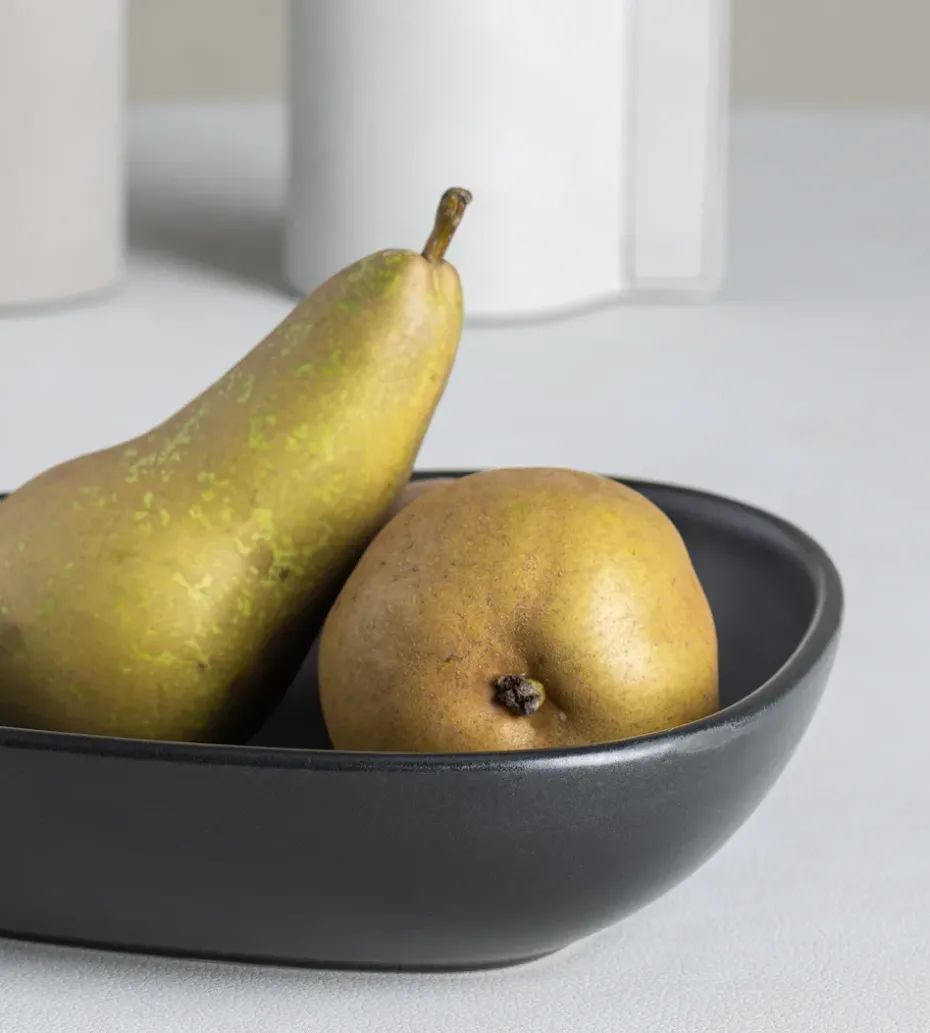 Plato hondo 1 Curve Stoneware 9x22 cm, Black