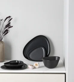 Plato hondo 1 Curve Stoneware 9x22 cm, Black