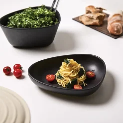 Plato hondo 1 Curve Stoneware 9x22 cm, Black