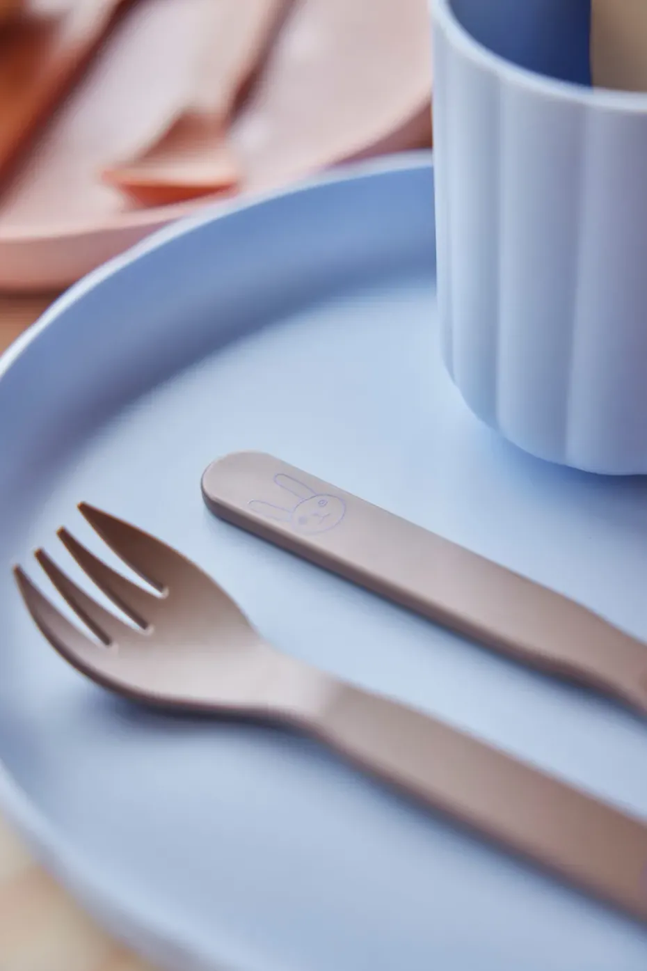 Plato y cuenco Pullo, Caramel-ice blue