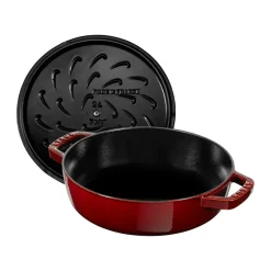 Sartén para saltear Staub Chistera de hierro fundido Ø28 cm, Rojo granadina