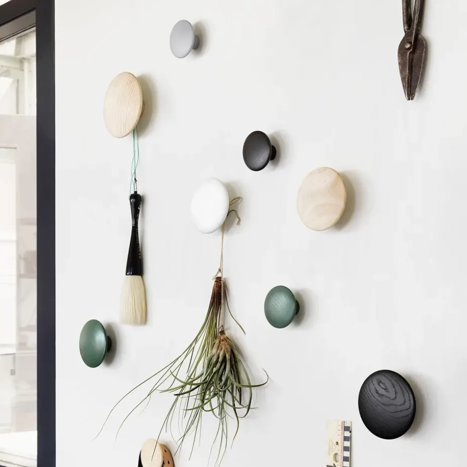 Set de 5 colgadores de pared The Dots, negro