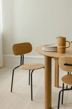 Silla Curious, Oak-black legs