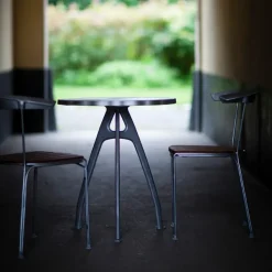 Silla Dover, Caoba, soporte de aluminio en bruto