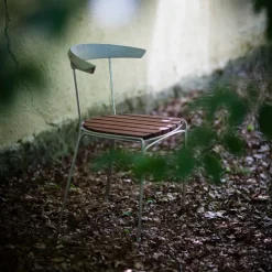 Silla Dover, Caoba, soporte de aluminio en bruto