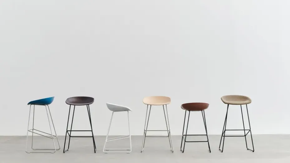 Taburete bajo About a Stool 38, 2.0, Ladrillo suave-estructura de acero blanco