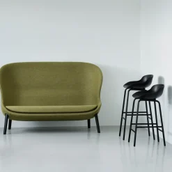 Taburete de bar con patas de metal Hyg 65 cm, Negro